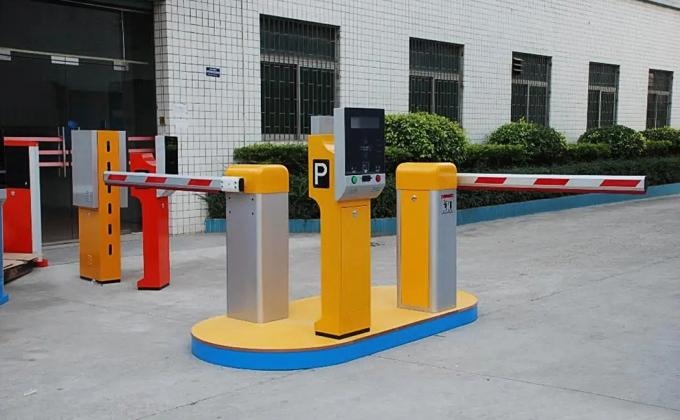 Uso del ordenador industrial integrado en sistema de gestión de estacionamiento desatendido