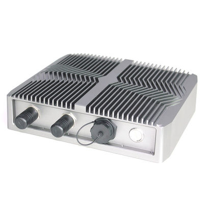 La 8va CPU de la GEN de I7 Celeron integró prenda impermeable llena de la mini PC Fanless industrial